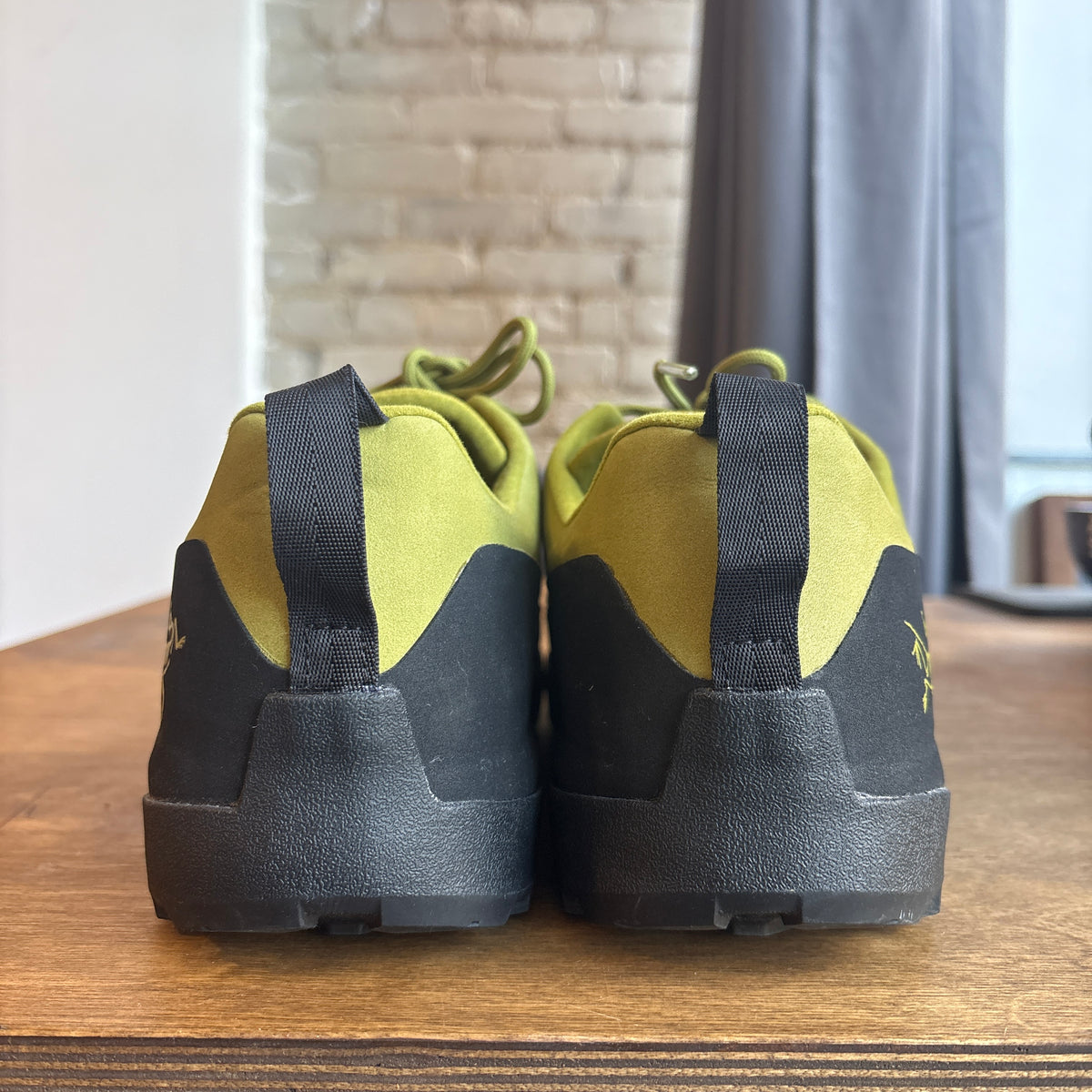 Arcteryx Konseal Size 10.5