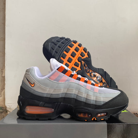 Nike Air Max 95 "Mandarin" Size US 8.5