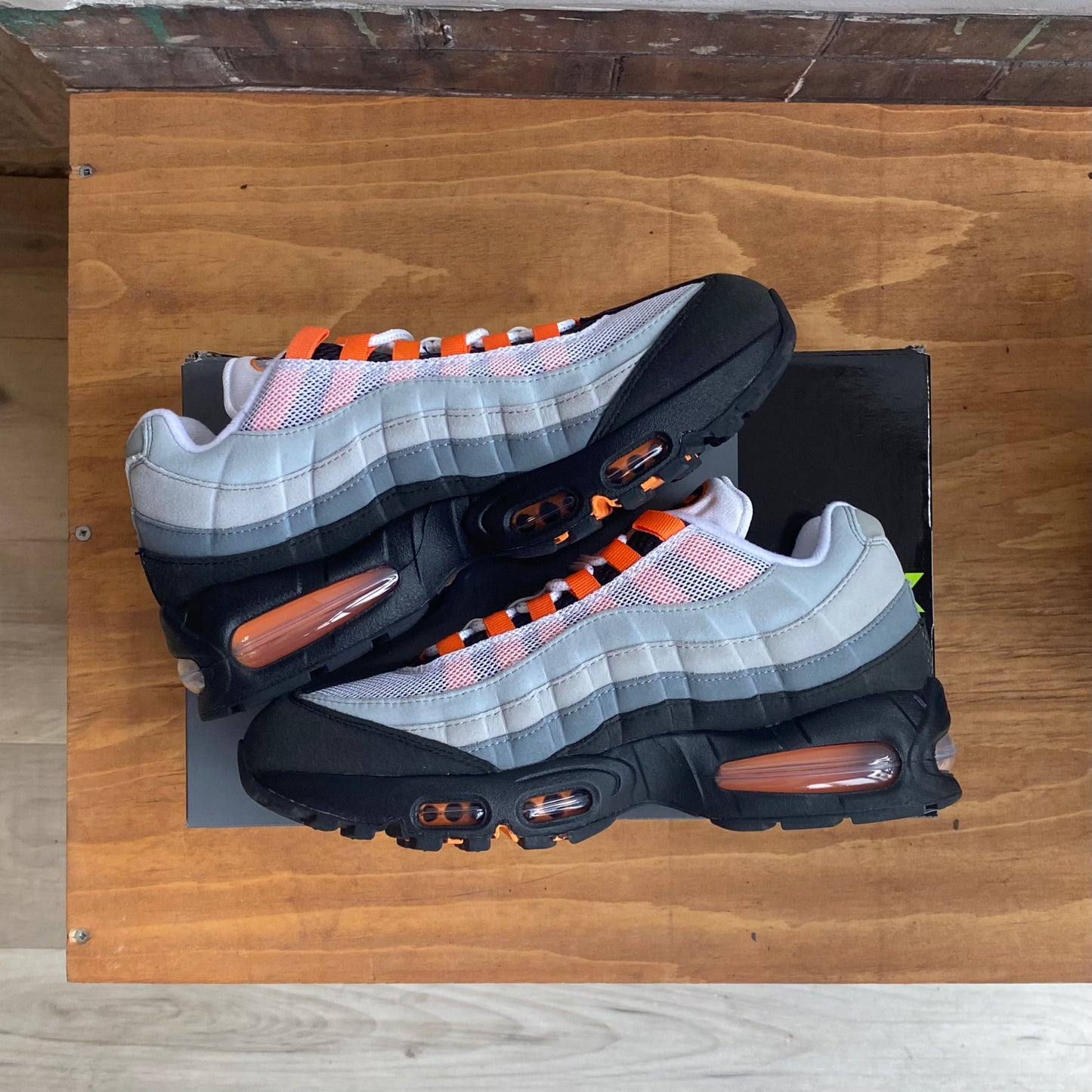 Nike Air Max 95 "Mandarin" Size US 8.5