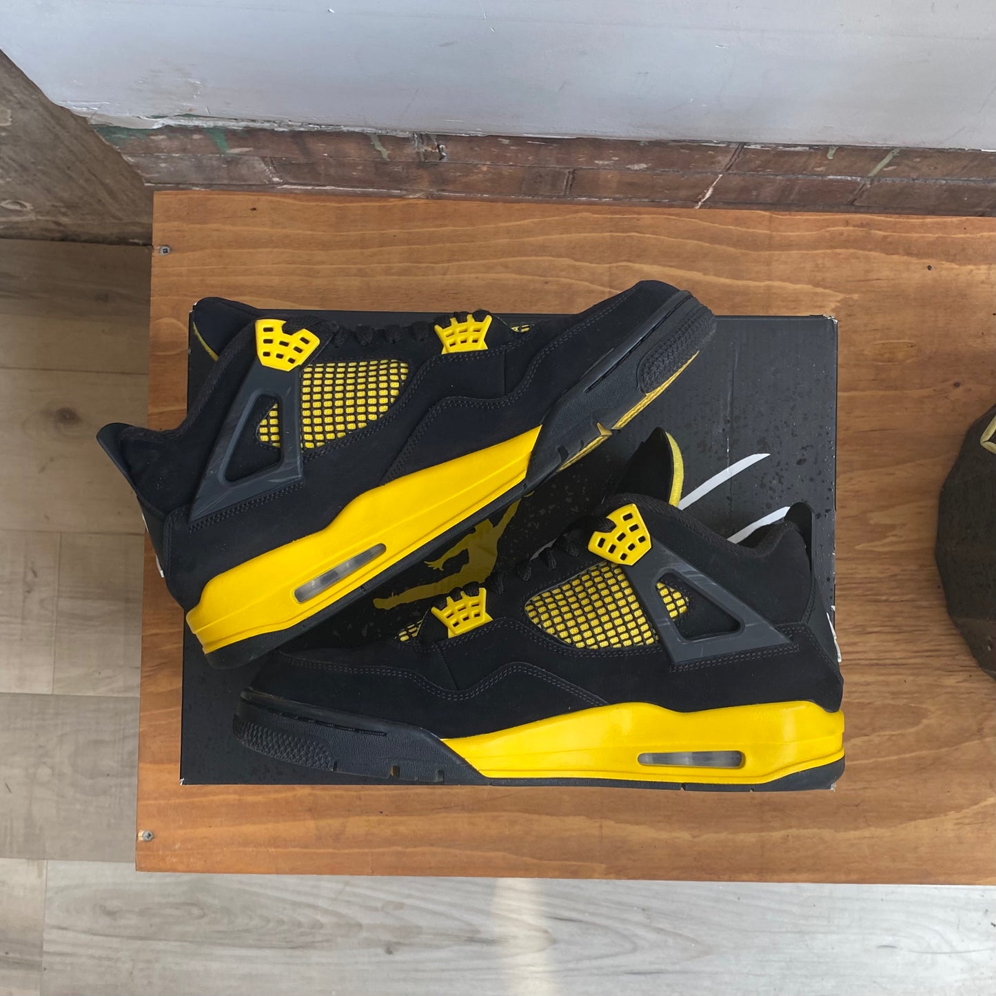 Jordan 4 "Thunder" Size 12