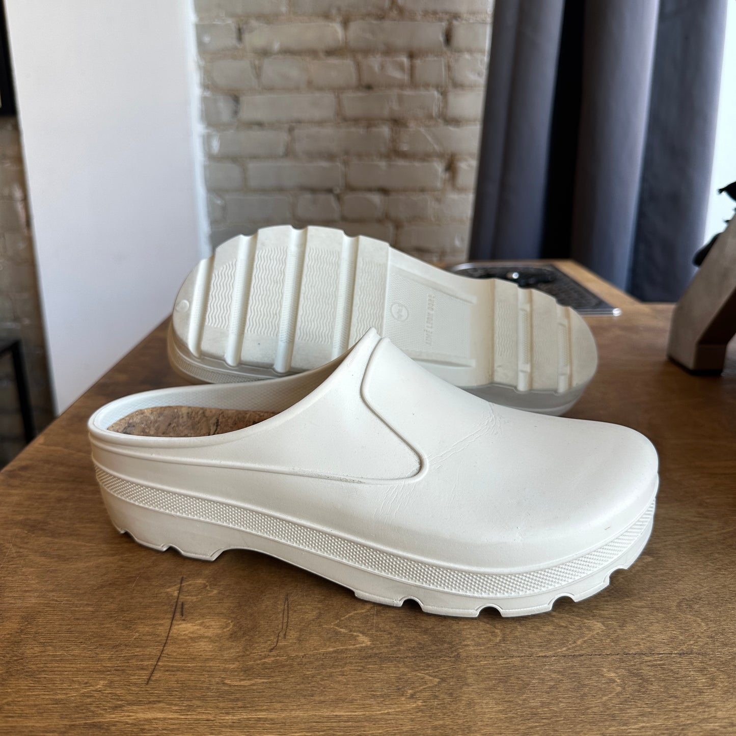 Aime Leon Dore Clogs 'White' Size 10