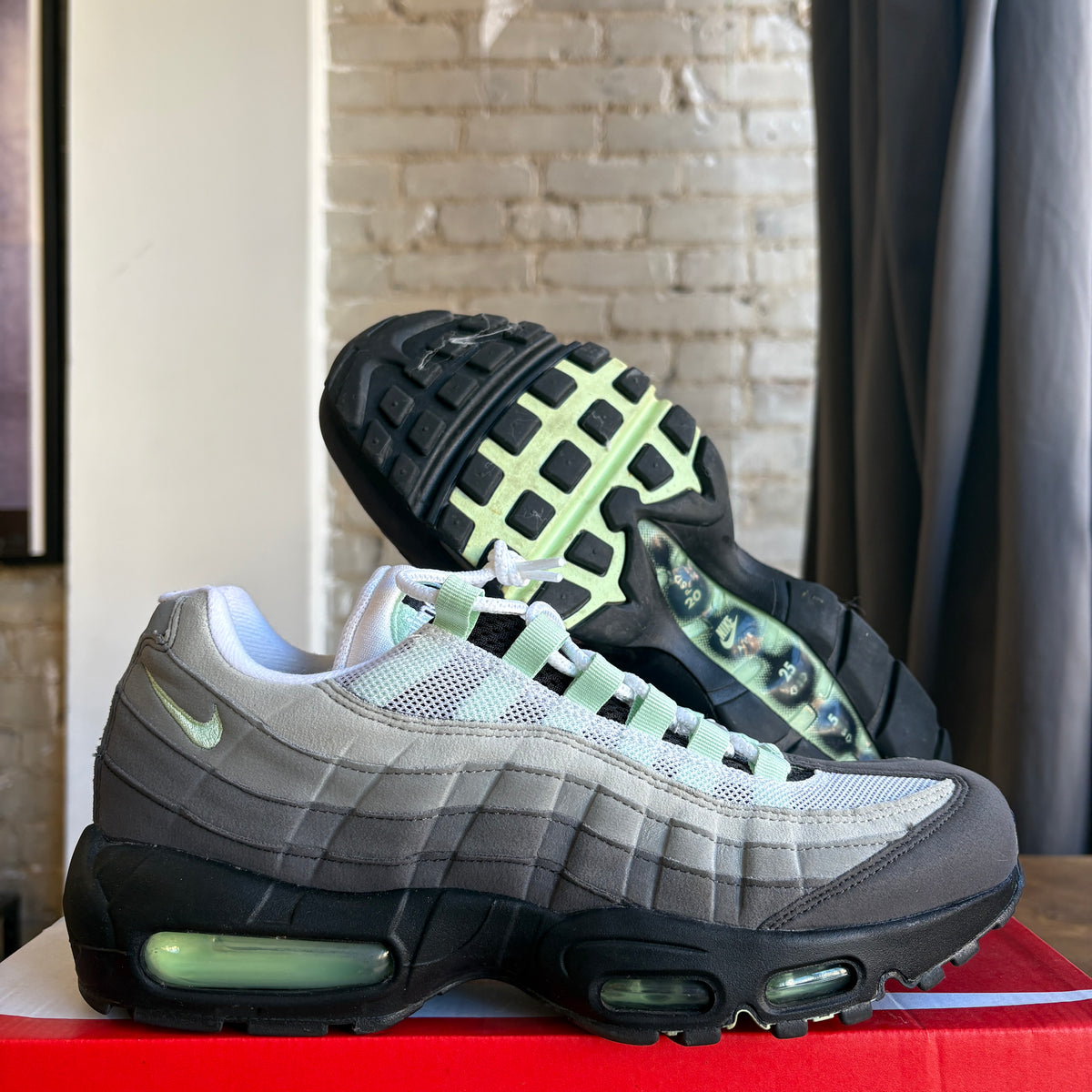 Nike Air Max 95 Fresh Mint Size US 8.5