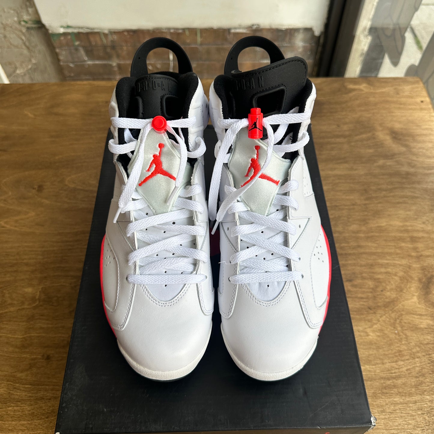 Air Jordan 6 "White Infrared" Size 11