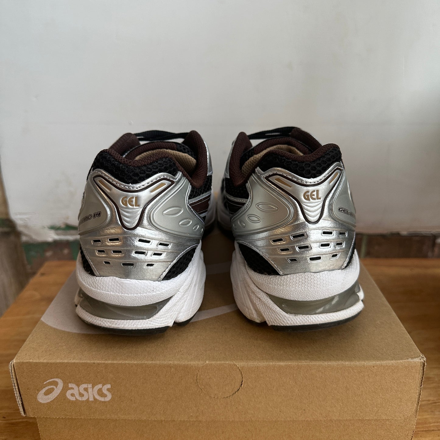 Asics Gel Kayano 14 "Coffee" Size 9.5