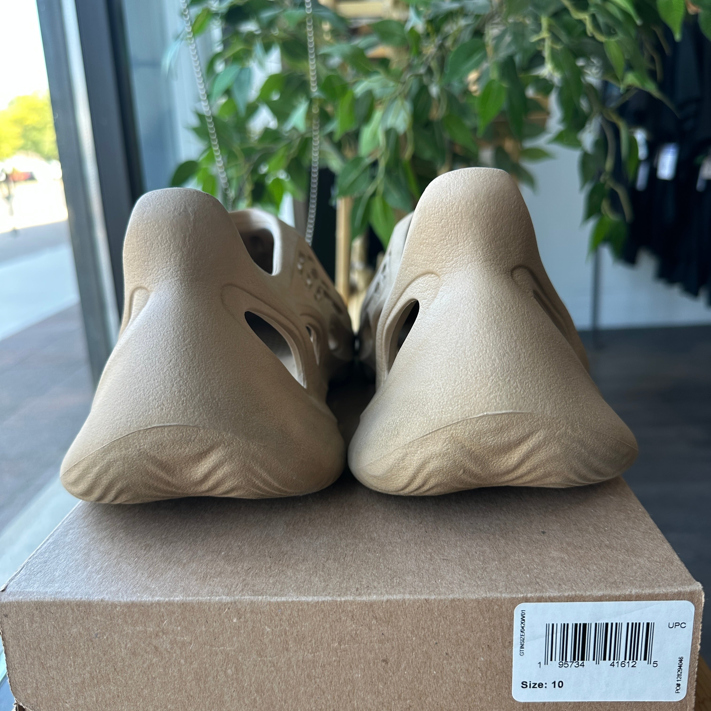 Yeezy Foam Runner "Ochre" Size 10