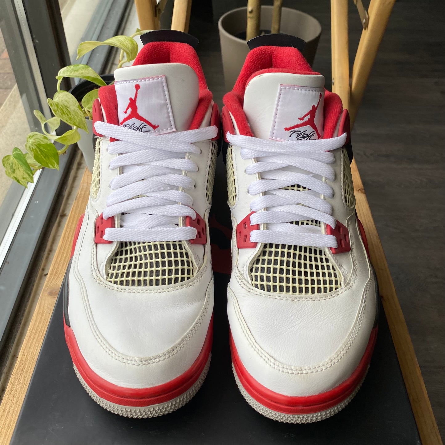 Air Jordan 4 'Fire Red' Size 7Y