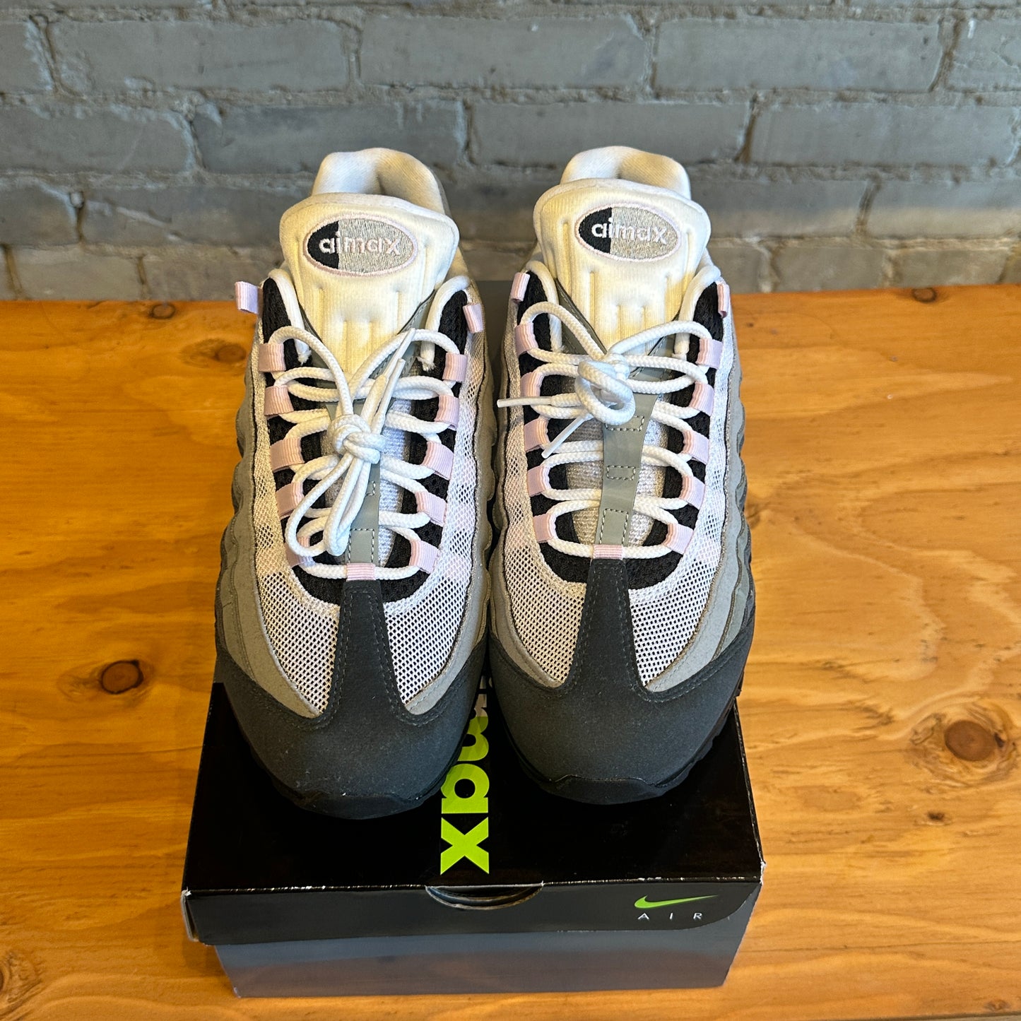 Nike Air Max 95 "Pink Foam" Size 8