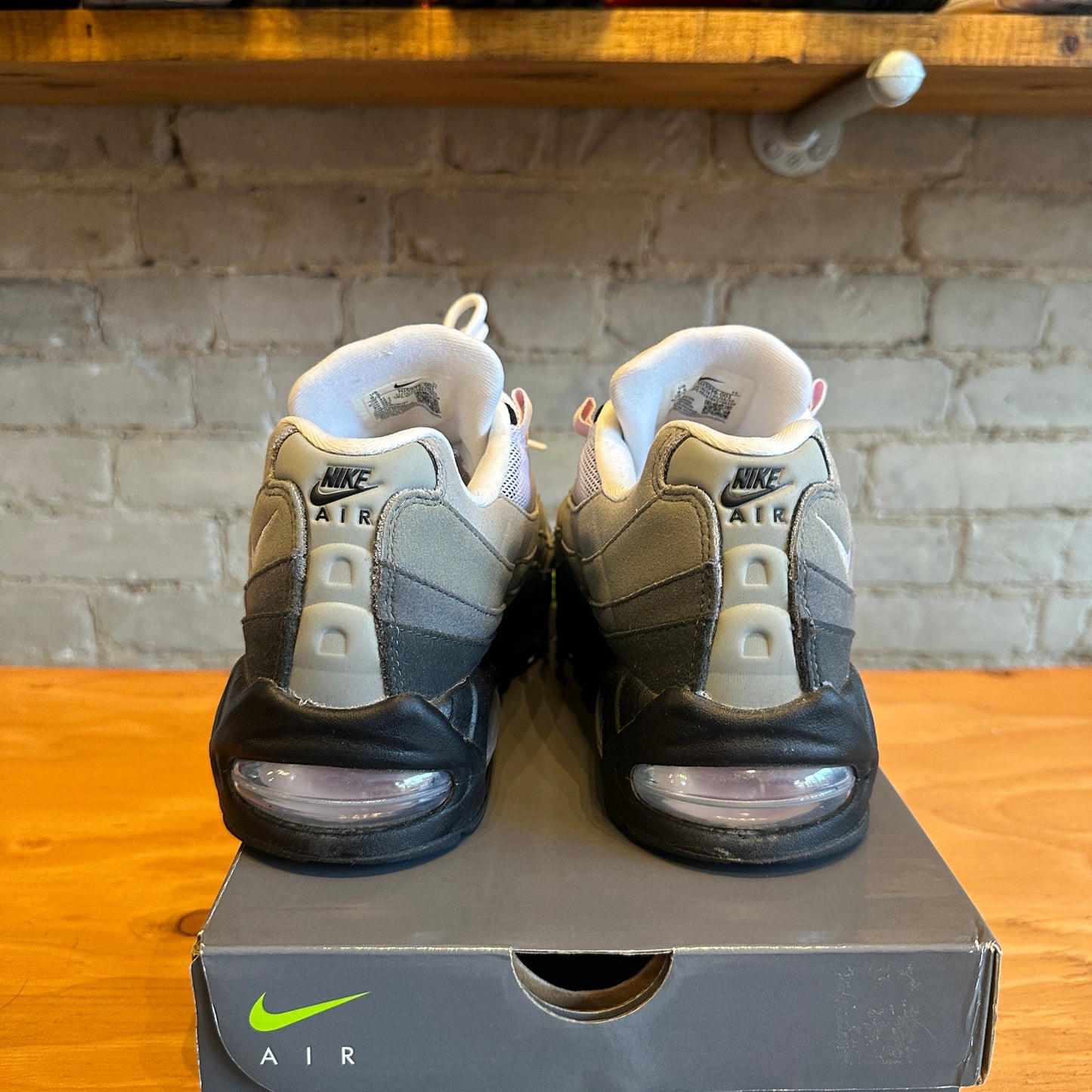 Nike Air Max 95 "Pink Foam" Size 8