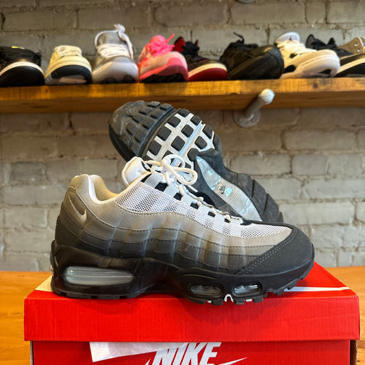 Nike Air Max 95 "Blue Tint" Size 8