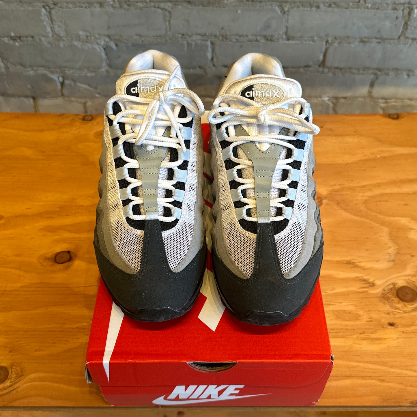 Nike Air Max 95 "Blue Tint" Size 8