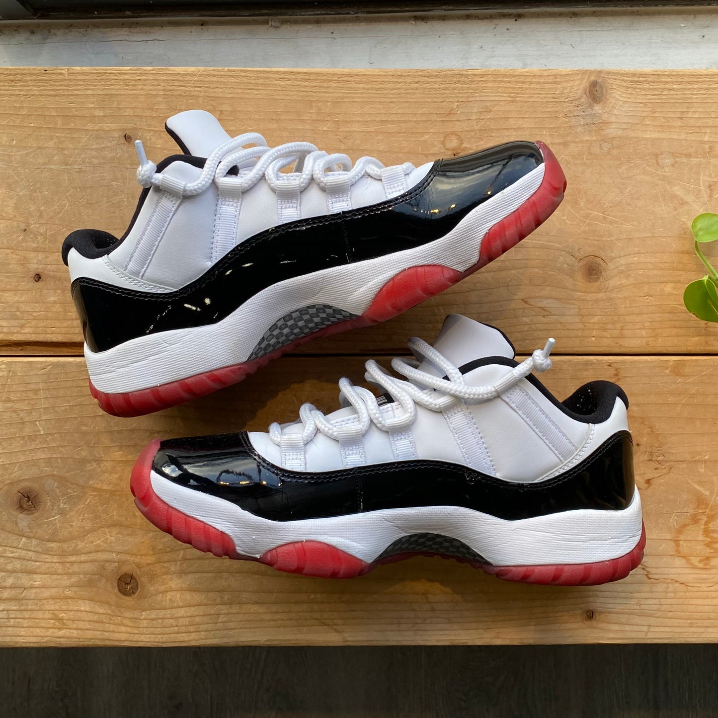 Jordan 11 Low 'Concord Bred' Size 9