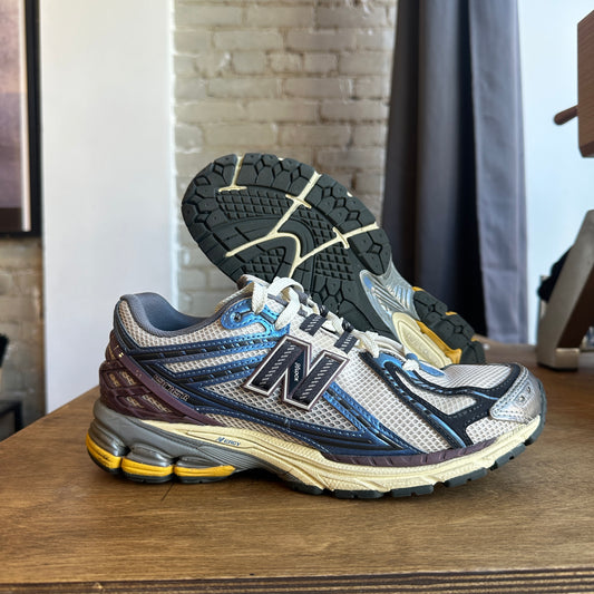 New Balance "Moonbeam" Size 8