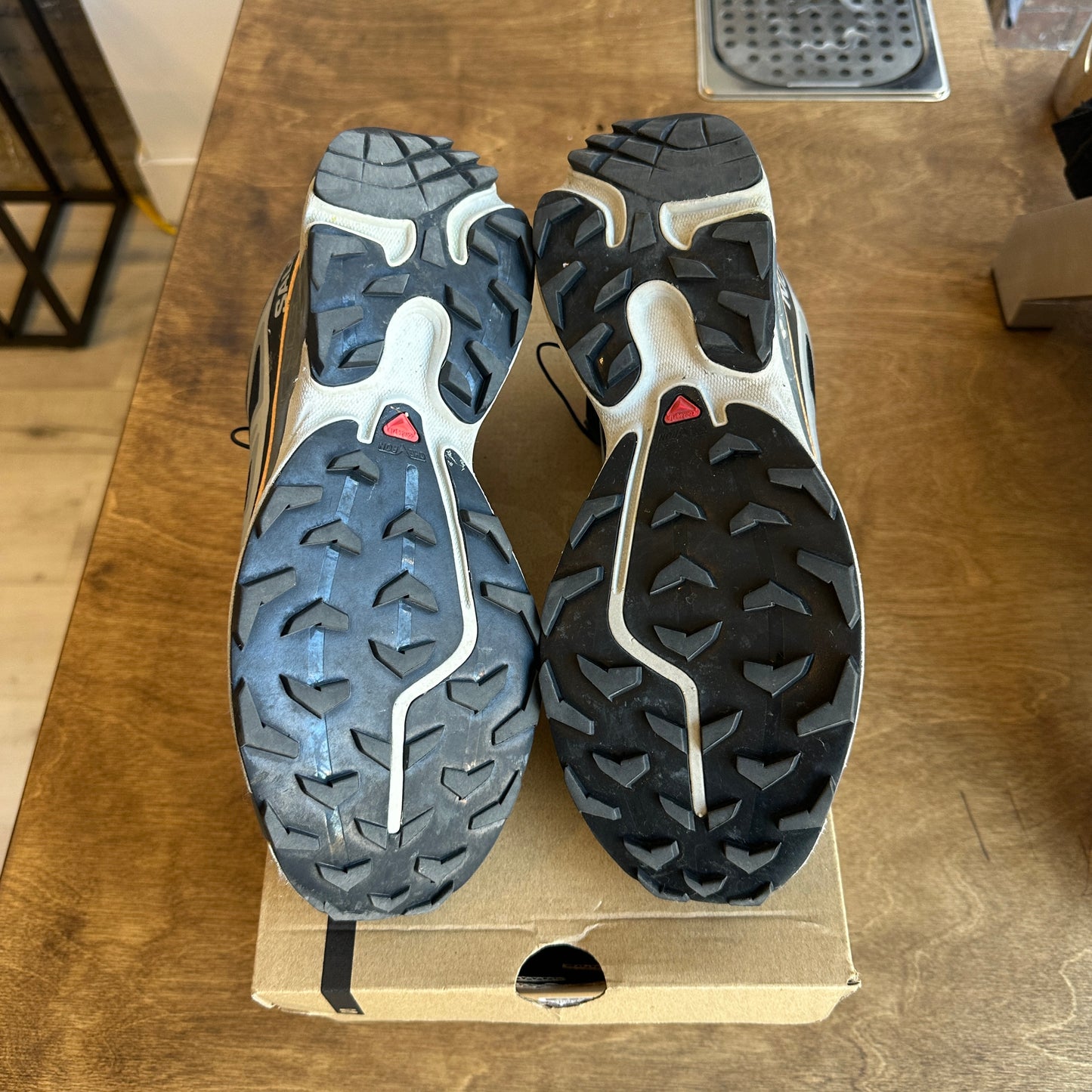 Salomon XT6 "Apricot" Size 8