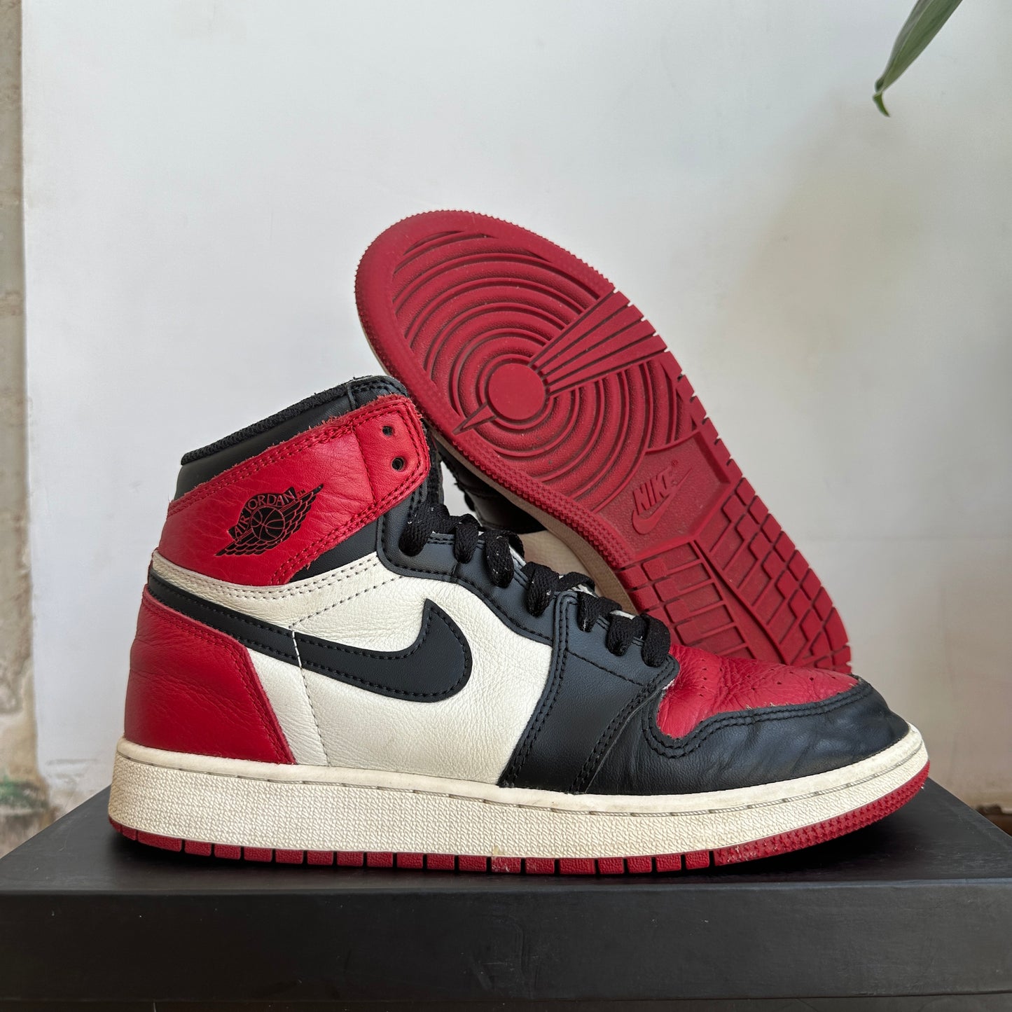 Air Jordan 1 High "Bred Toe" Size 6.5