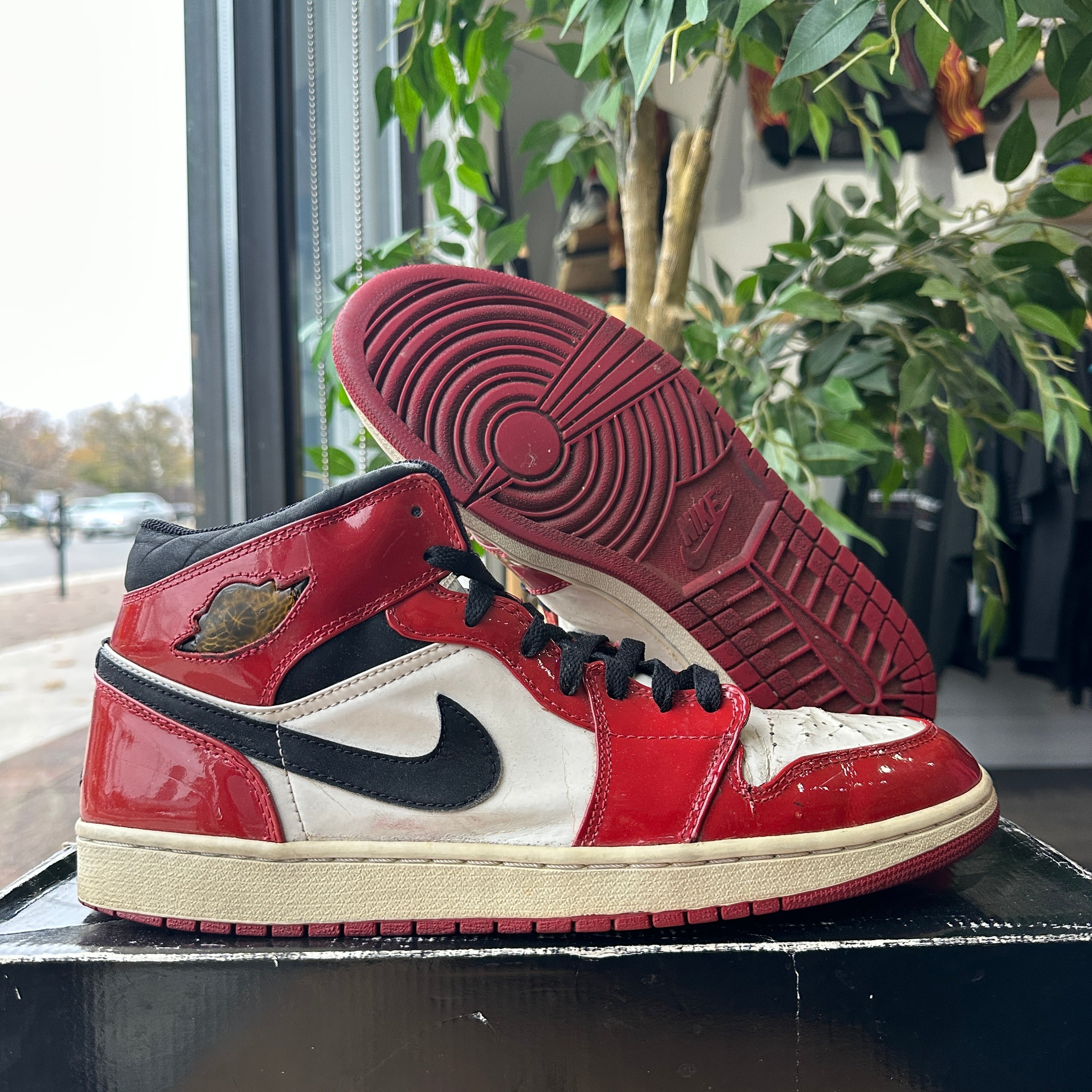 Air Jordan 1 Retro Patent 'Chicago Bulls' (2003) Size 13