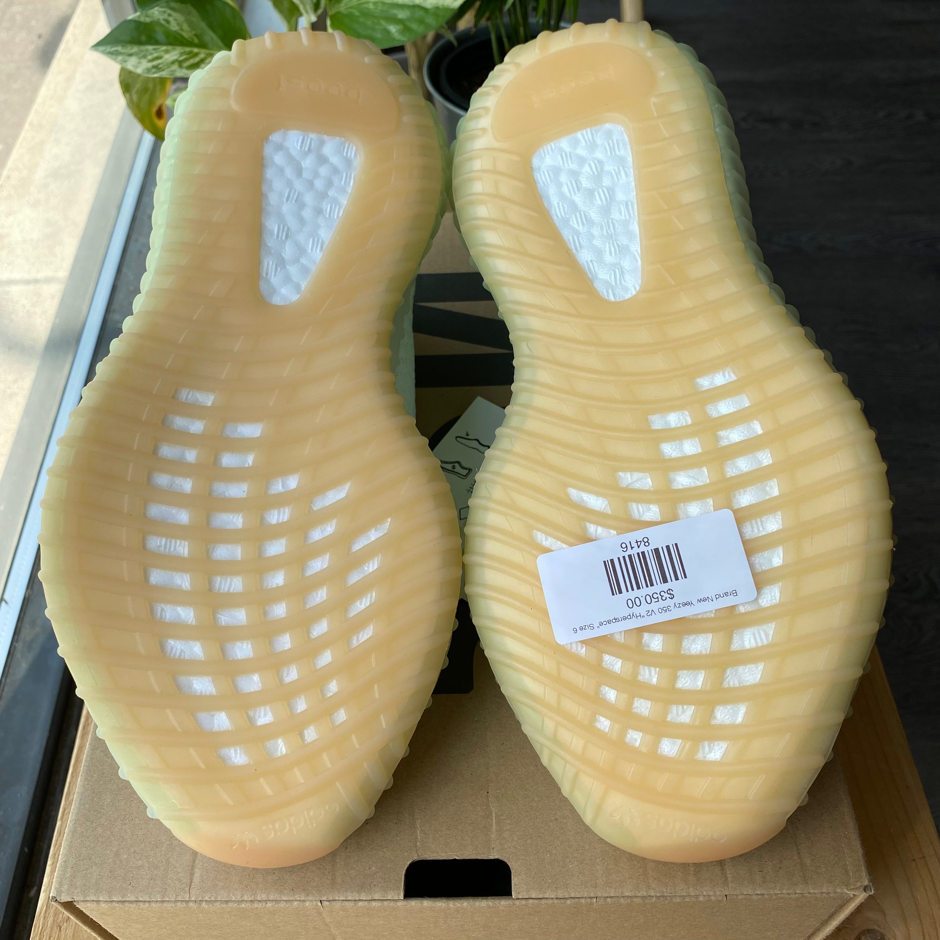 Brand New Yeezy 350 V2 "Hyperspace" Size 6
