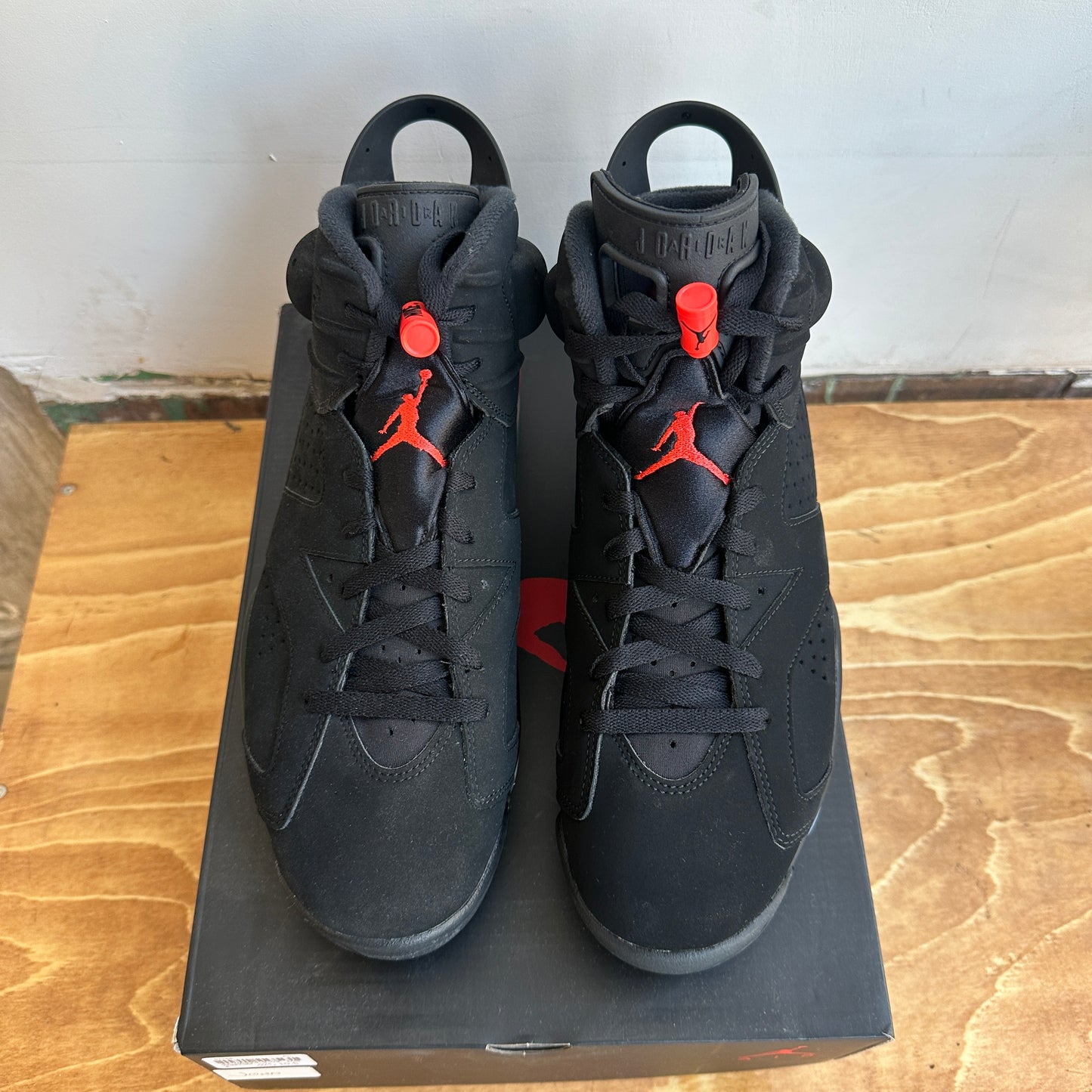 Brand New Air Jordan 6 "Infrared" (2019) Size 10.5