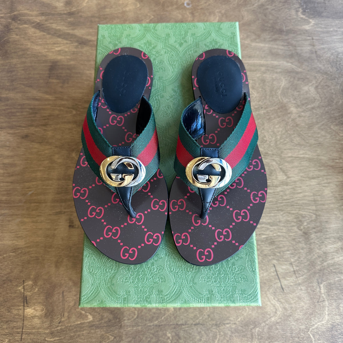 Brand New Gucci Kika Web Sandles Size 35.5