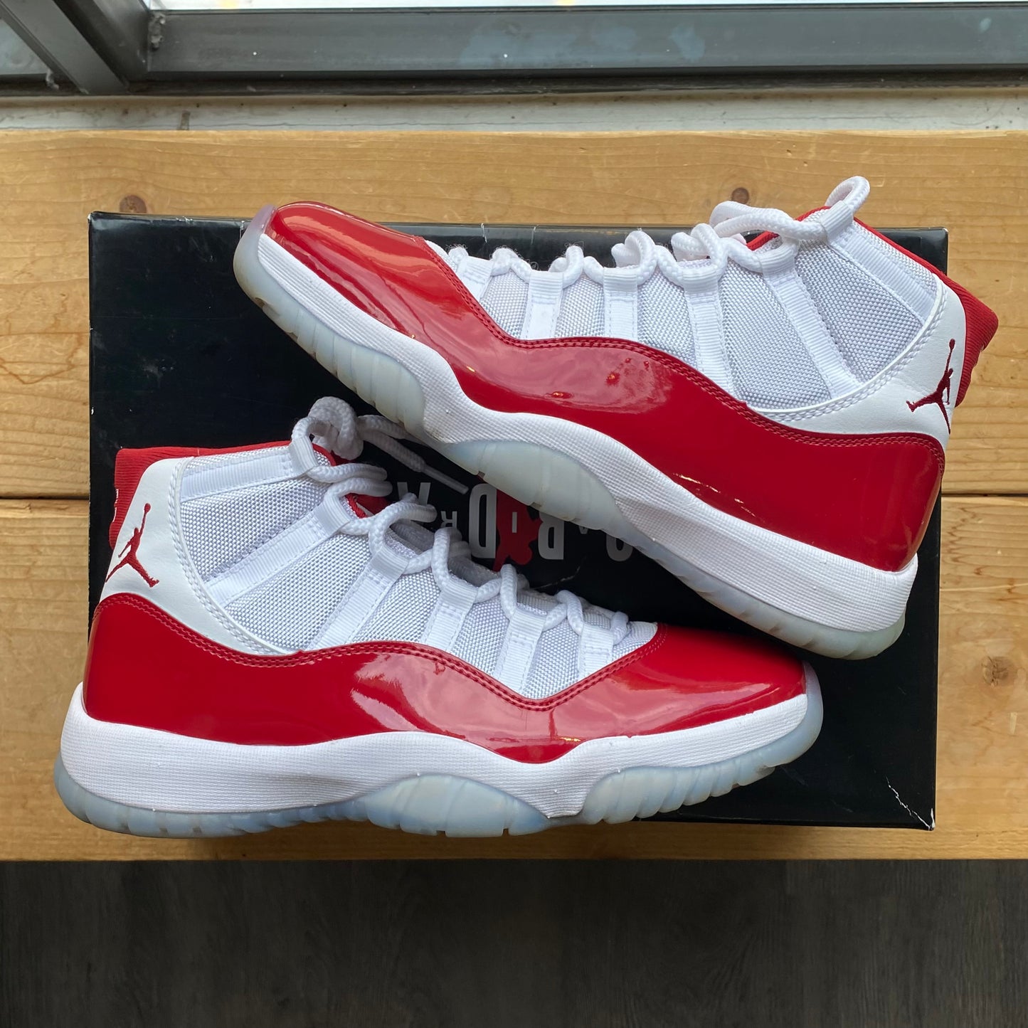 Air Jordan 11 'Cherry Red' Size 8