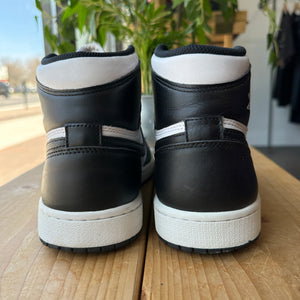 Air Jordan 1 High "Black/White" (2014) Size 9