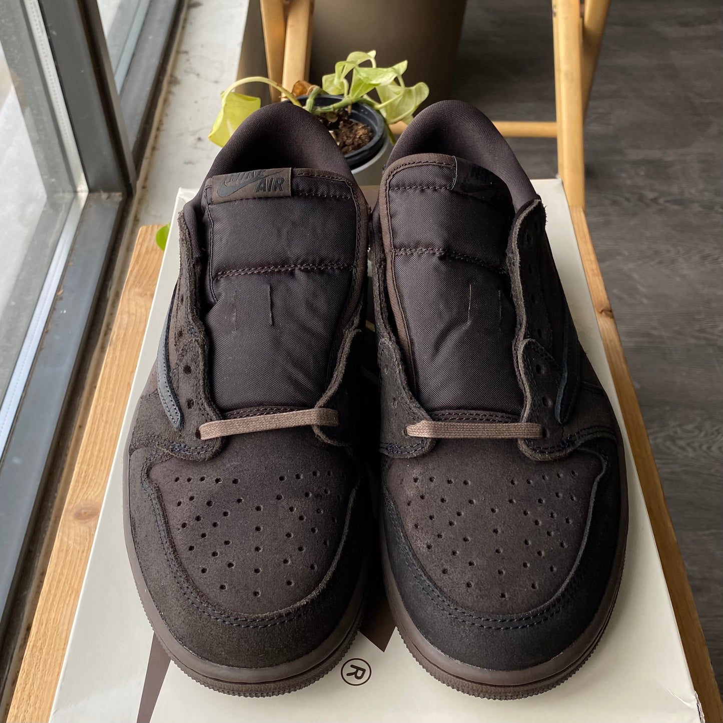 Brand New Travis Scott x Jordan 1 Low 'Velvet Brown'