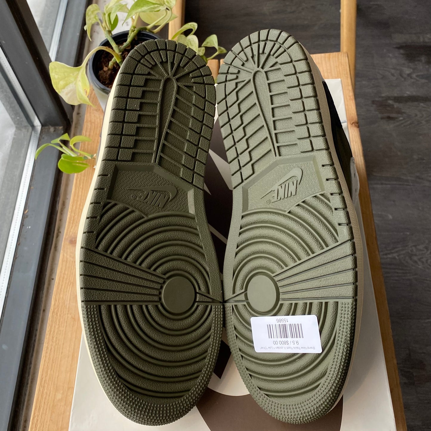 Brand New Travis Scott x Jordan 1 Low 'Medium Olive'