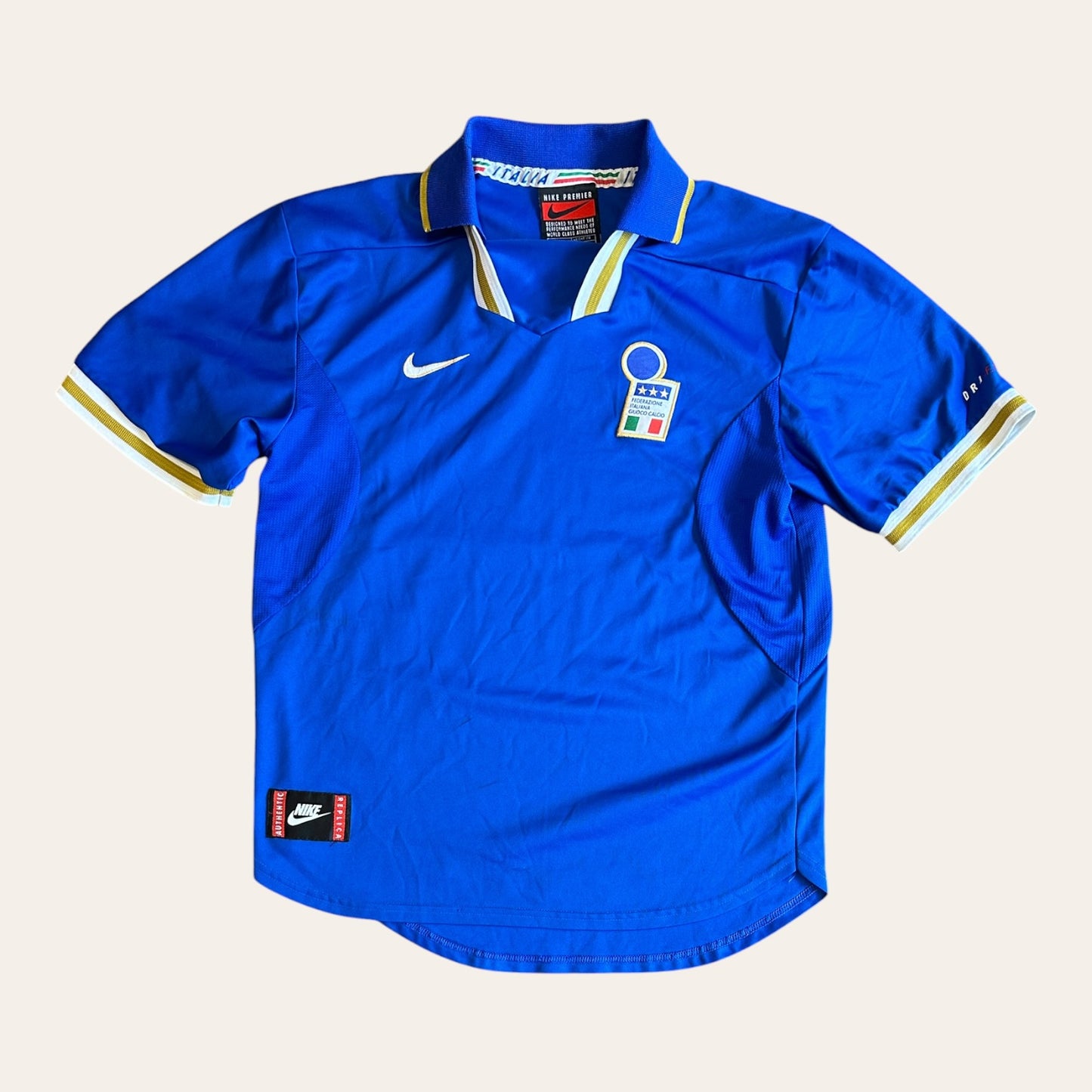 96/98 Italy Home Kit Size M