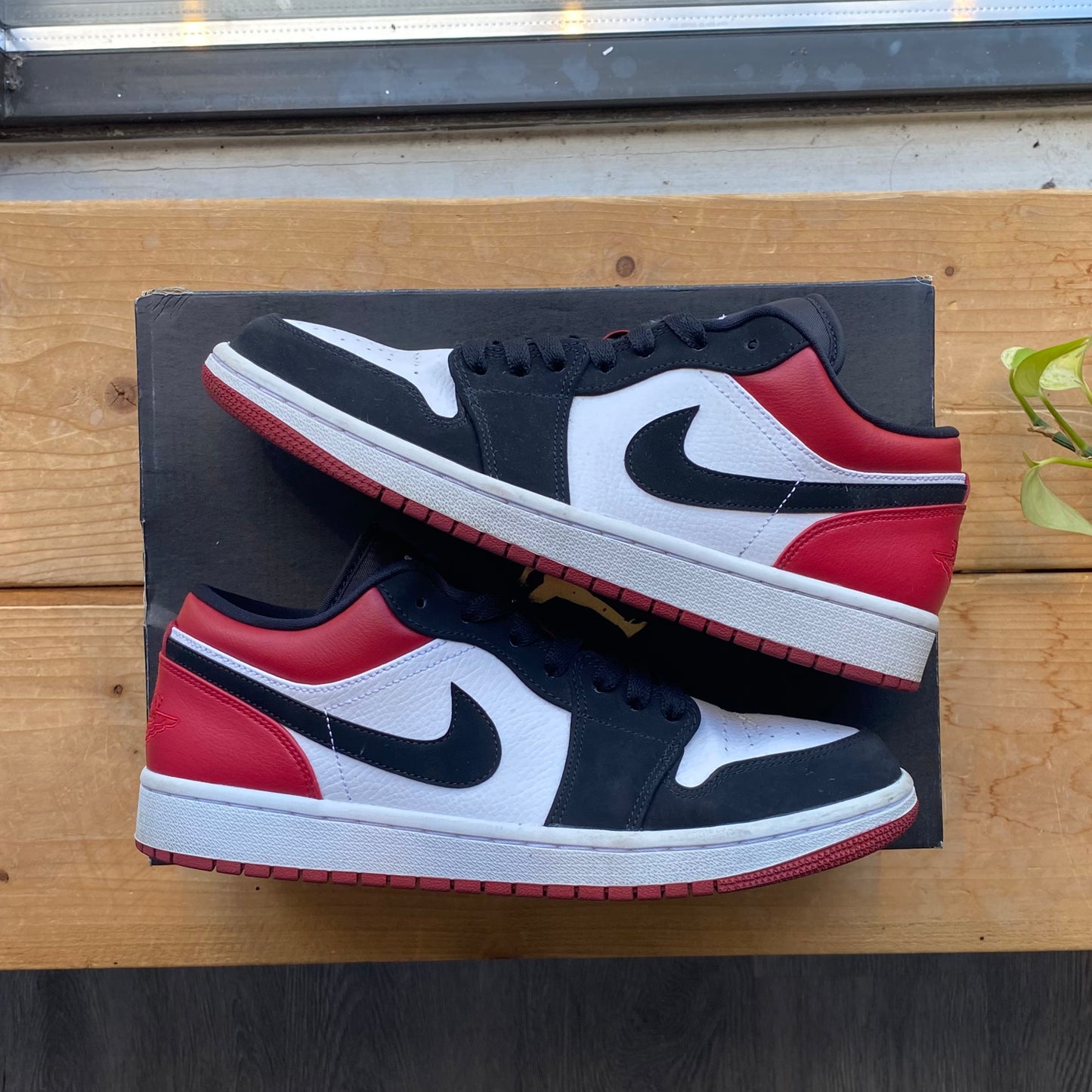 Air Jordan 1 Low 'Black Toe' Size 9