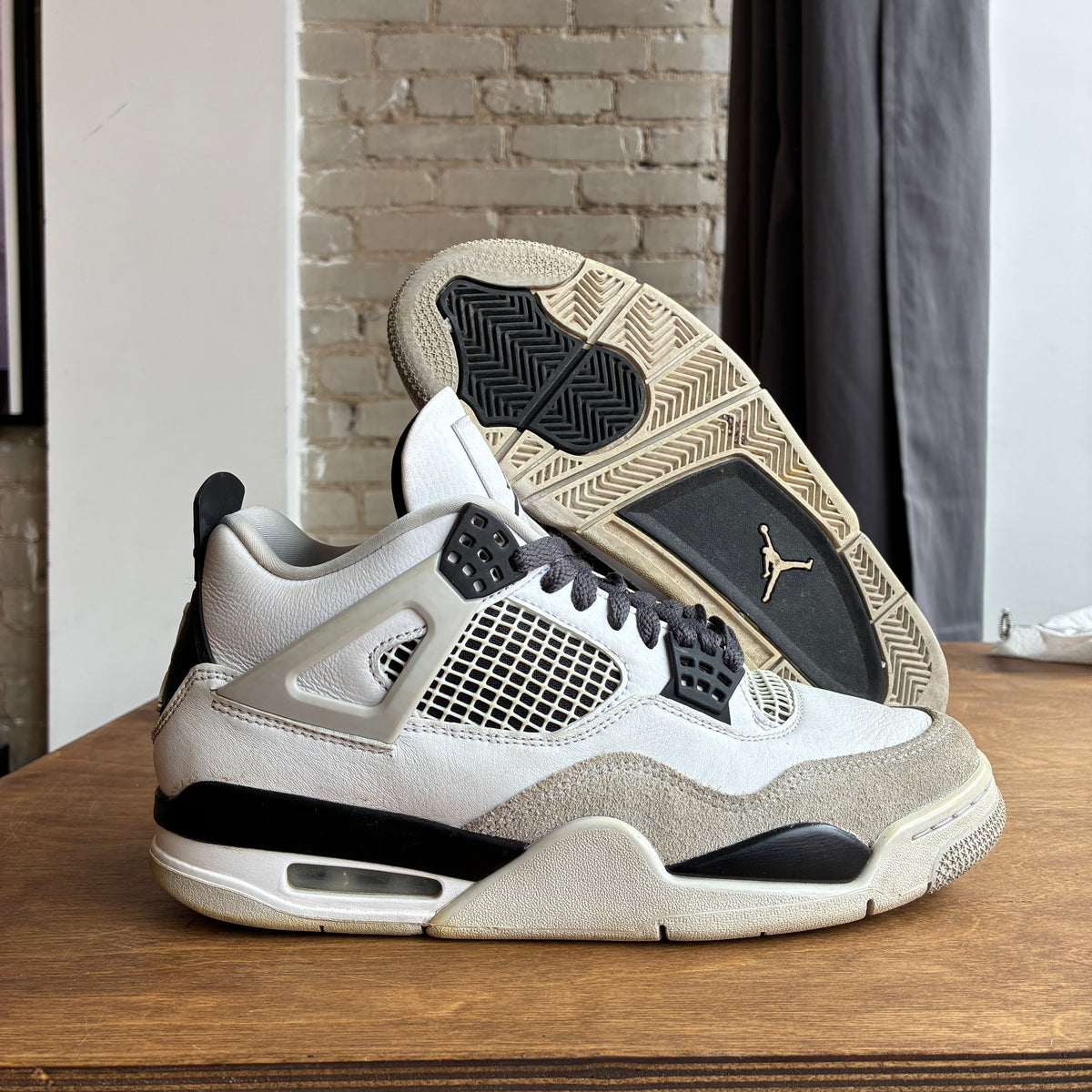 Jordan 4 "Military Black" Size 8