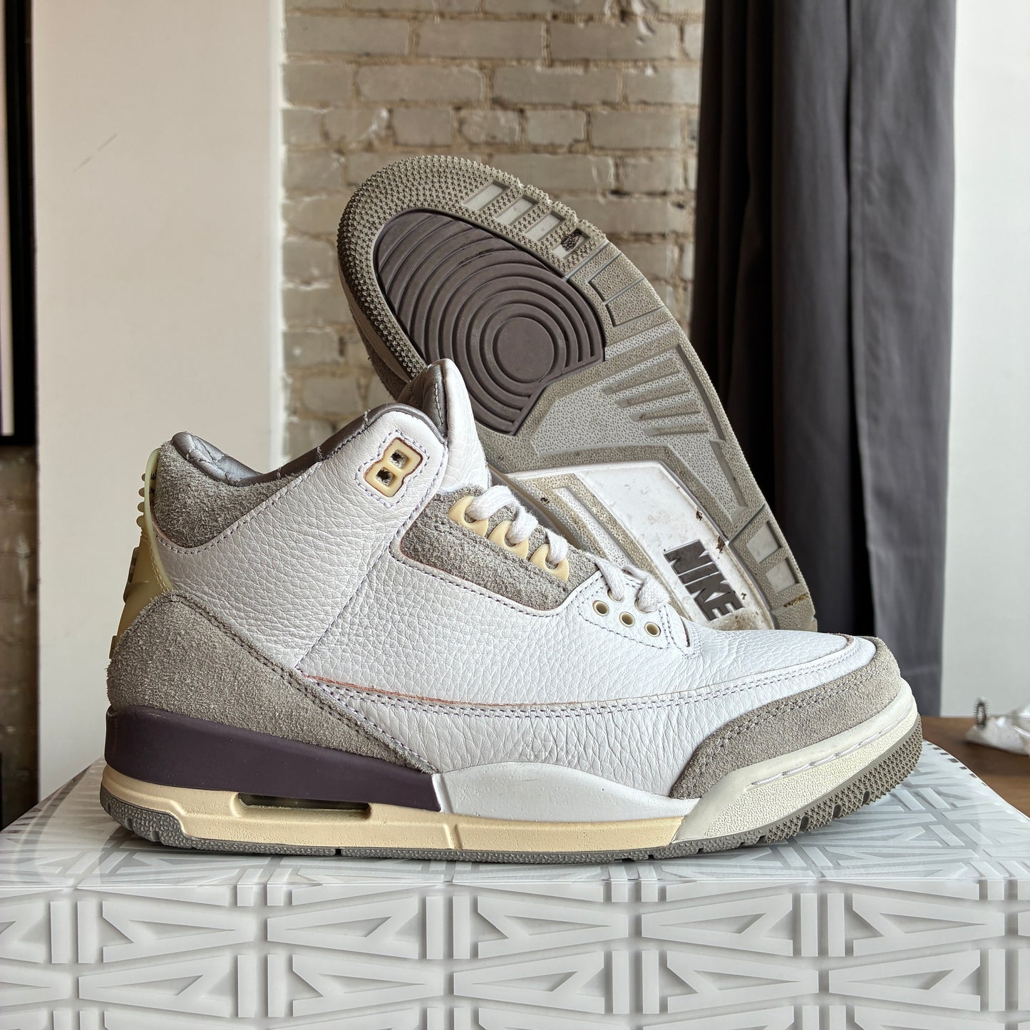 A Ma Maniere x Jordan 3 Size 8W