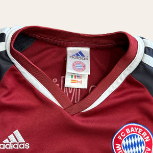 01/02 Bayern Munich Home Kit Size Youth L