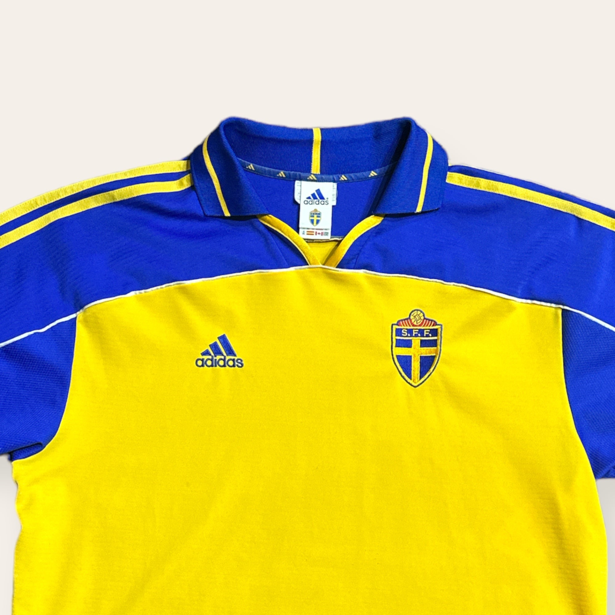 00/01 Sweden Home Kit Size XL