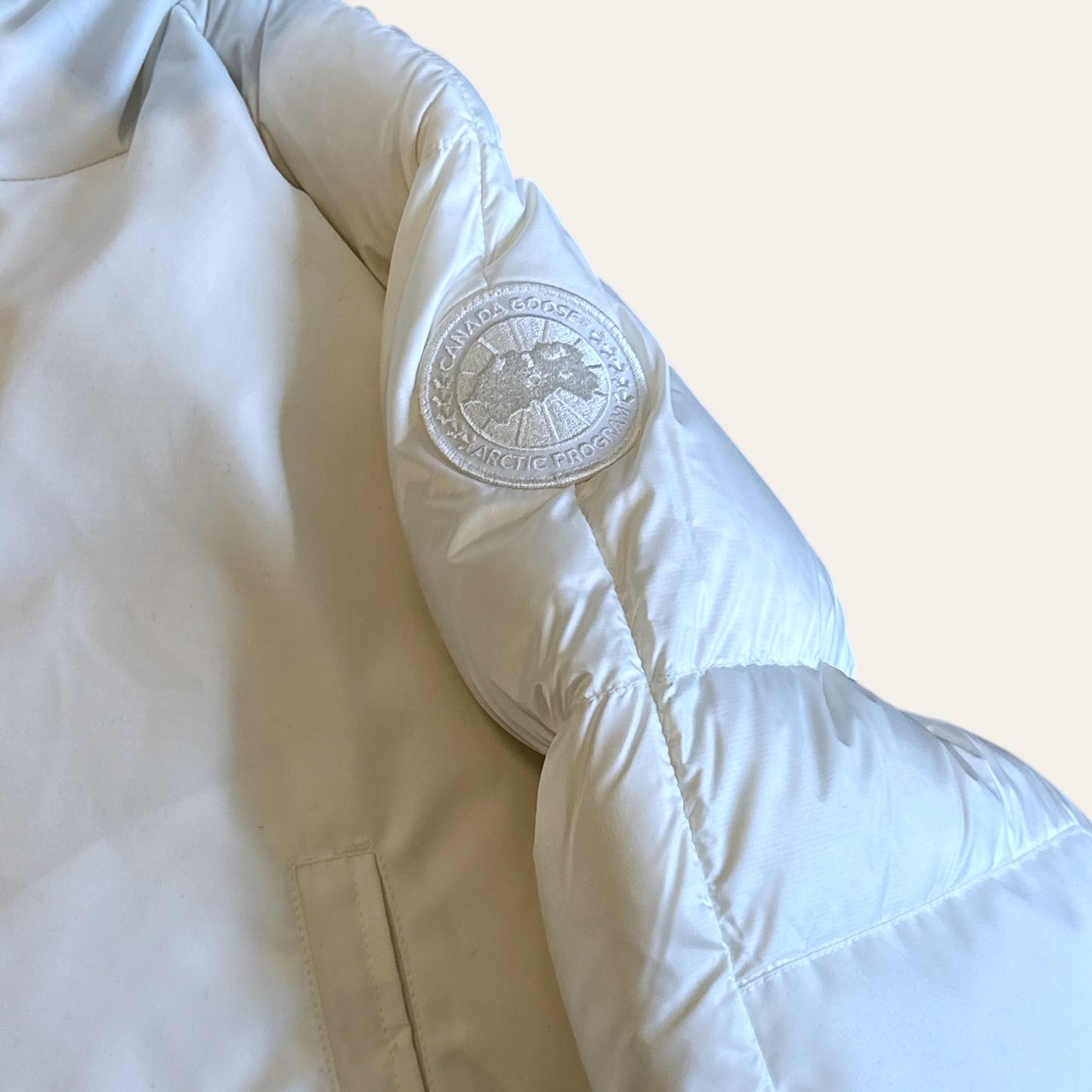 Brand New Canada Goose Chilliwack Jacket Size L