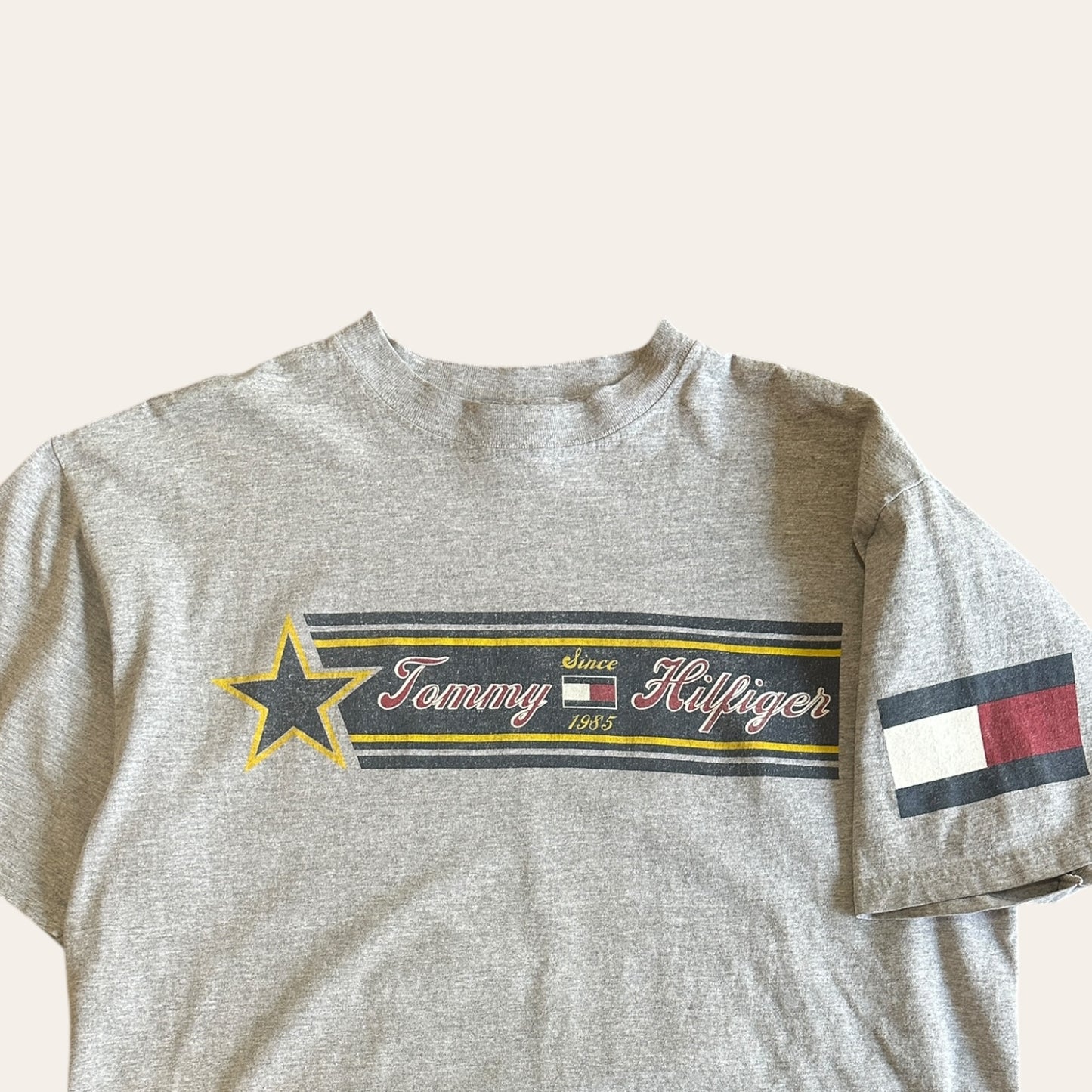 90s Tommy Hilfiger Tee Grey Size L