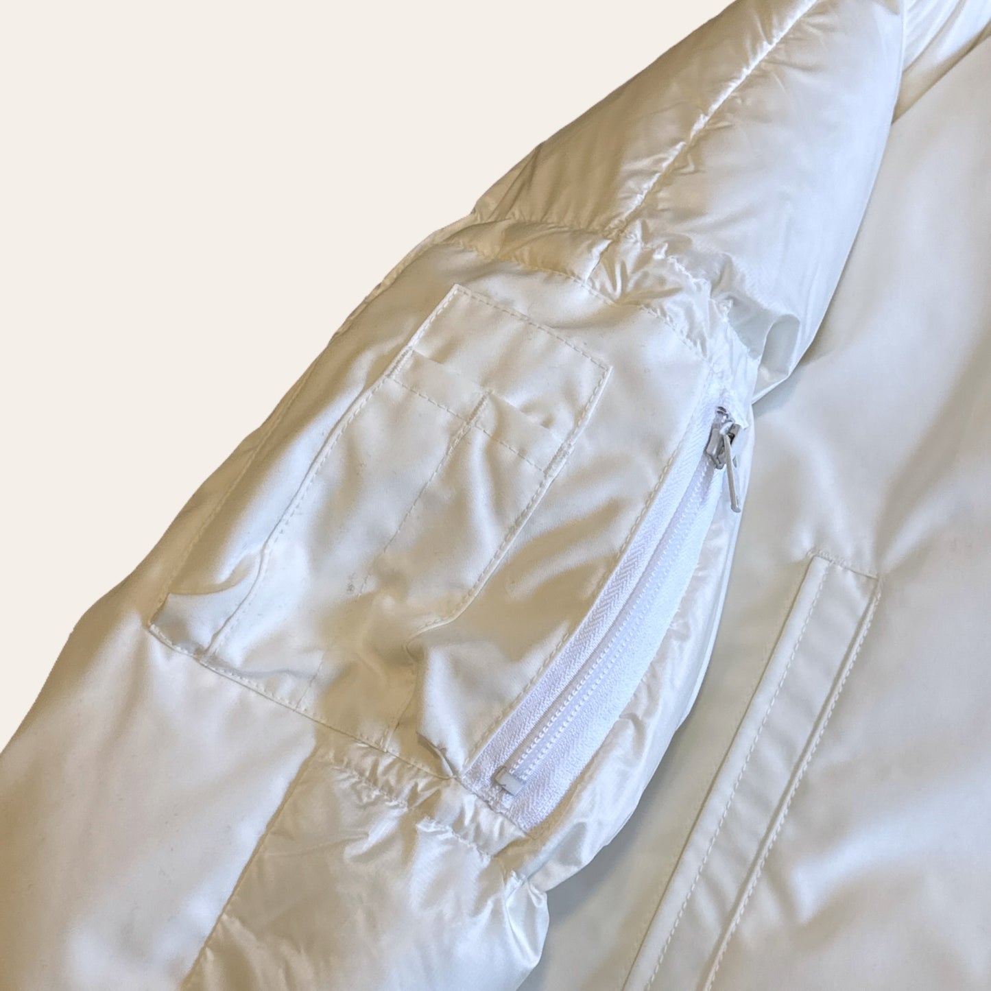 Brand New Canada Goose Chilliwack Jacket Size L