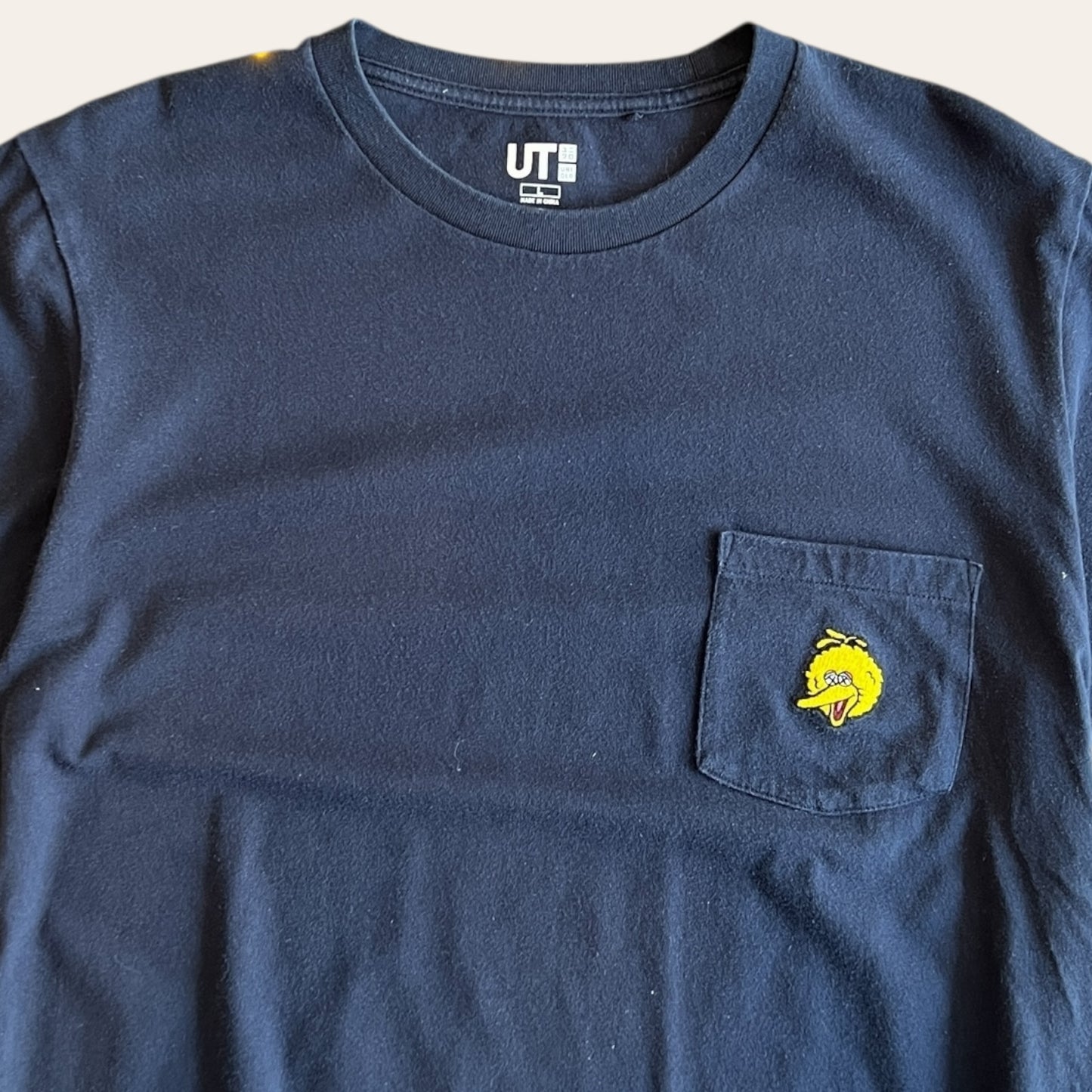Kaws x Sesame Street x Uniqlo Tee Navy Size L