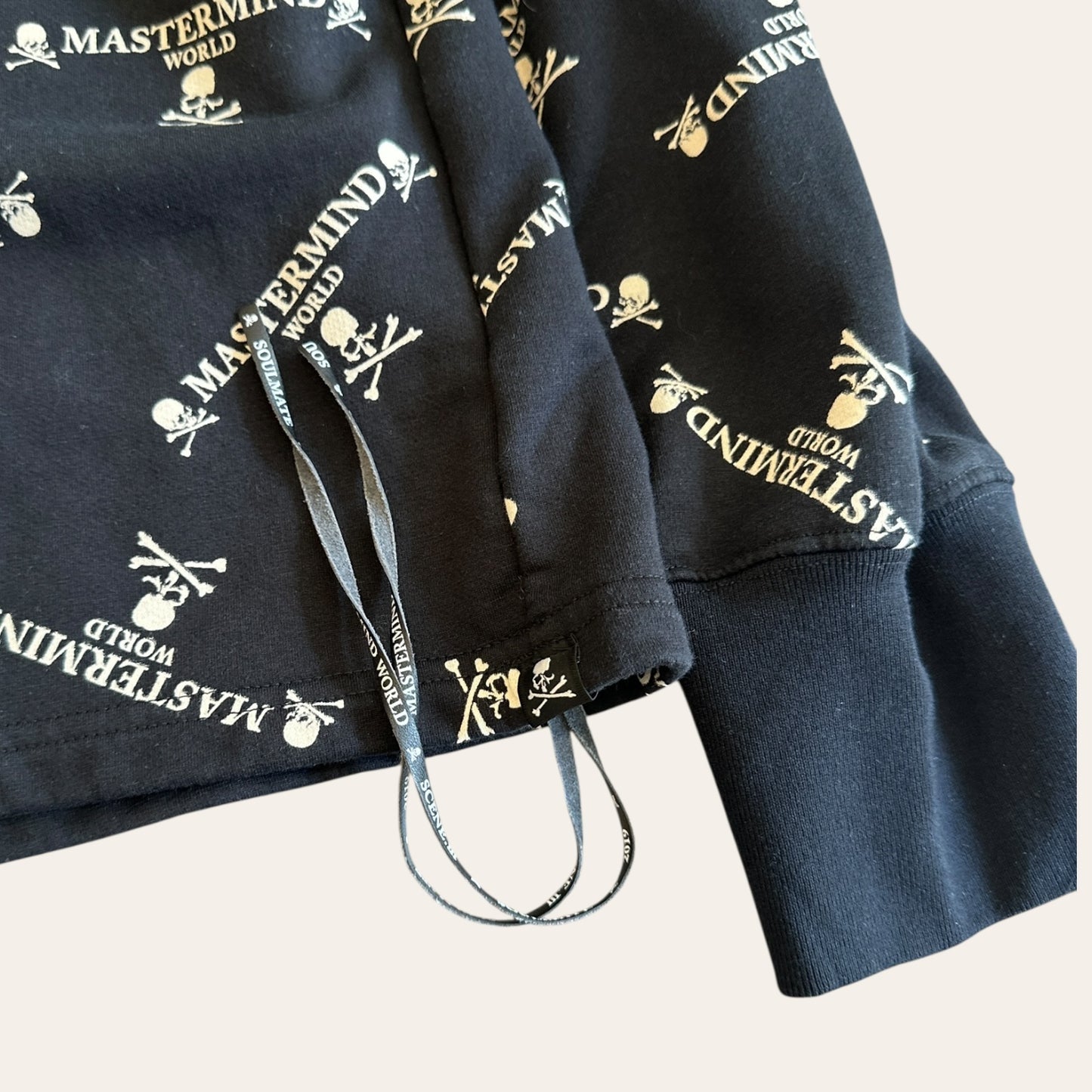 Mastermind Worldwide Mock Neck Size S