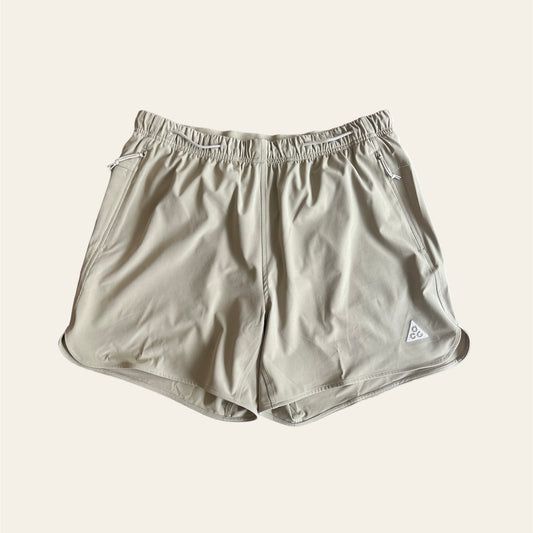 Nike ACG Shorts Size L