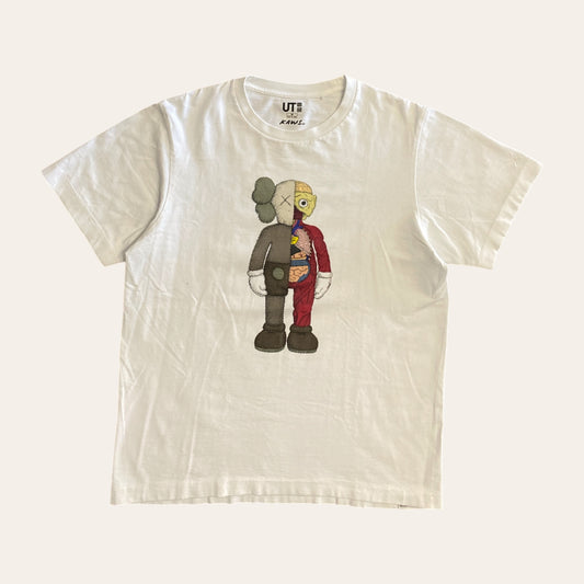 Kaws x Uniqlo Tee Size M
