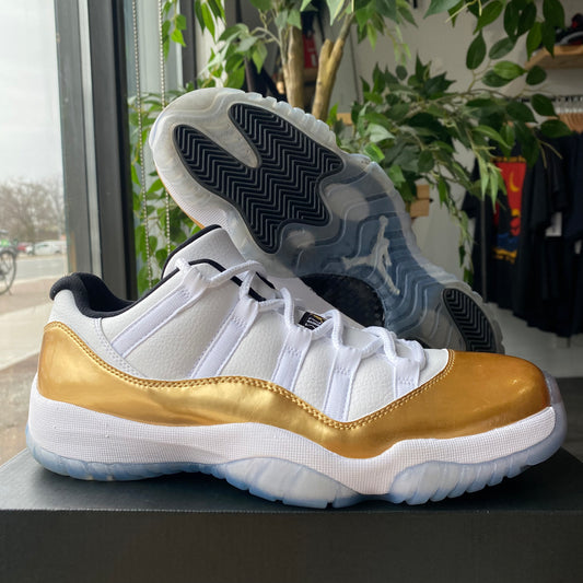 Air Jordan 11 Low "Closing Ceremony" Size 8.5