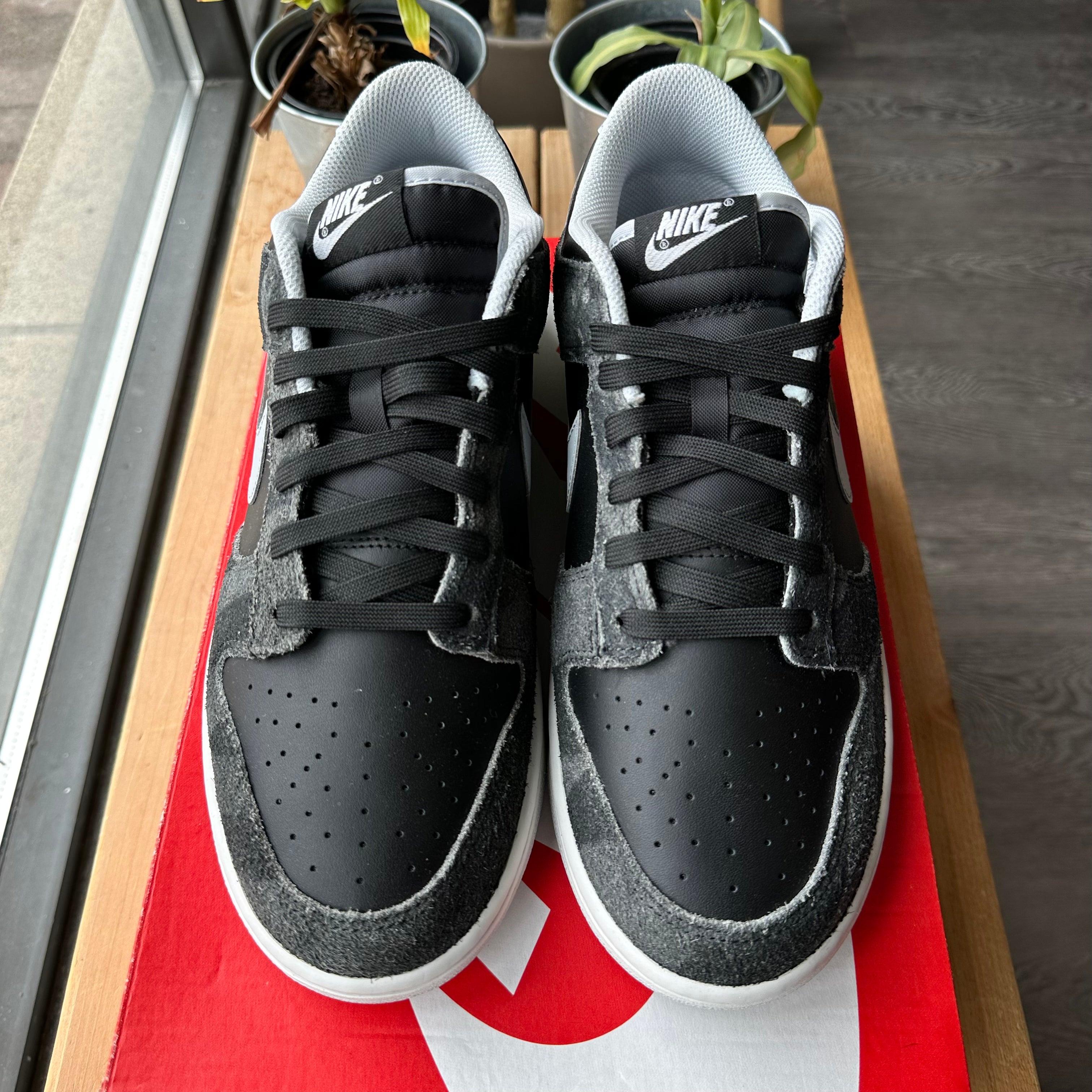 Brand New Nike Dunk Low "Zebra" Size 9.5