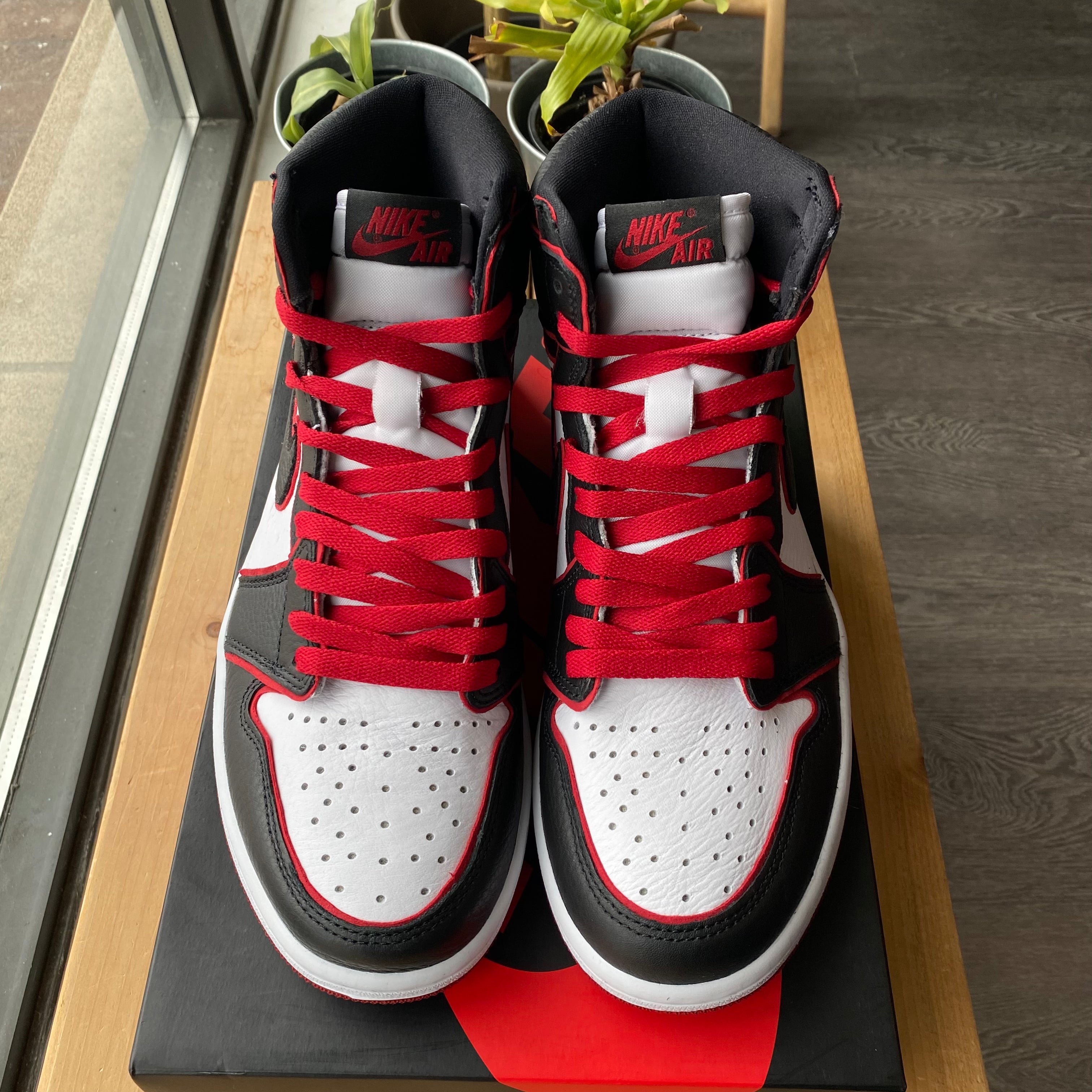 Brand New Air Jordan 1 High "Bloodline" Size 8.5