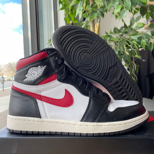 Air Jordan 1 High "Gym Red" Size 8
